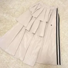 jouetie ジュエティ アシメラインフリルフレアスカート　ベージュ　Mサイズのサムネイル
