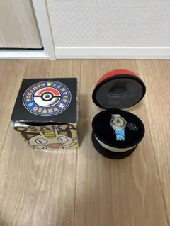 ポケモンセンターオーサカ モンスターボール型ケース入り腕時計　おまけつき