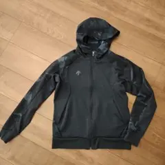 DESCENTE カモフラジャケット SからMサイズ 紺