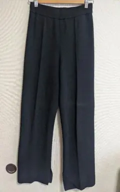 GU 黒のワイドストレートニットパンツ M