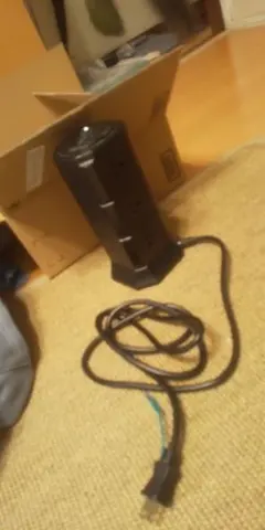 冒険価格早い者勝ち タワー型電源タップ 12口 USB5口 TP-VA5U12J