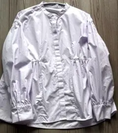 ラベンダーカラー　バンドカラー　ペプラム　パフスリーブ　長袖シャツ