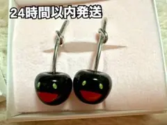 チェリーピアス(黒　ブラック　シルバー) 村上隆　カイカイキキ　liquem