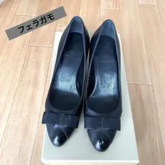 サルヴァトーレ・フェラガモ 黒 革 パンプス 　4 1/2 c