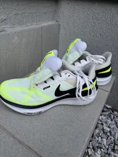 NIKE Structure 25 ランニングシューズ