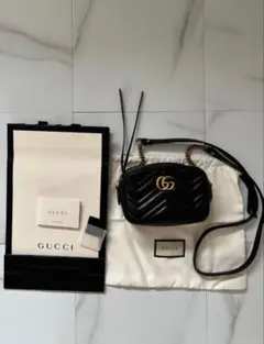 GUCCI GGマーモント ミニカメラバッグ ショルダーバッグ