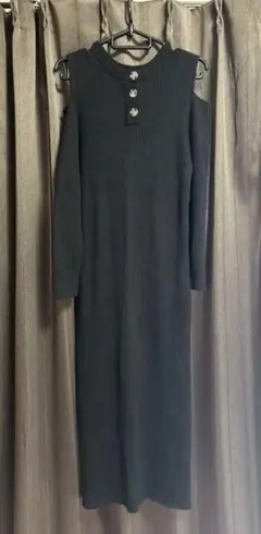 ニットワンピース　オフショル