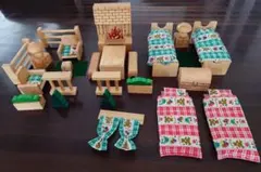 エトボイラ　木製ドールハウス家具セット　お人形付