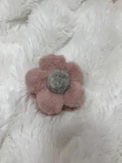 フェルト風花デザイン ヘアクリップ