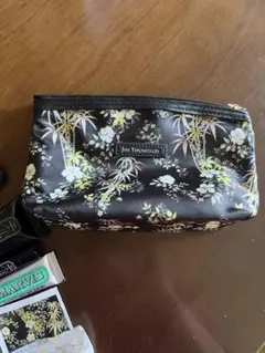 JIM THOMPSON ポーチ ブラック 花柄　新品のサムネイル