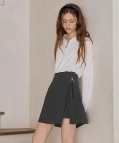 soyun チャーム付きインナーパンツスカート