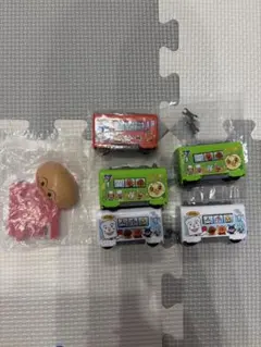 アンパンマン　キャラレール4 電車 カプセルトイ　動力車 6点セット