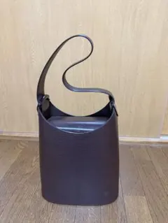 ルイヴィトン エピ ヴェルソー ショルダーバッグ
