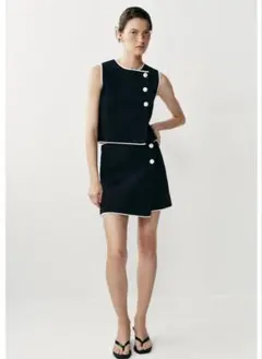 【完売品】ZARA コントラストボタン付きニットトップスLサイズ(新品タグ付き)