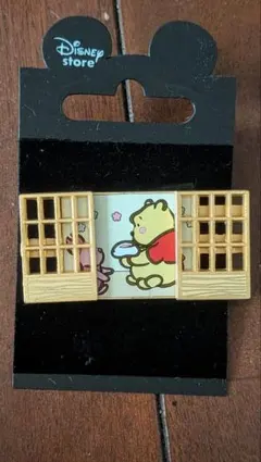 平成レトロディズニーストア くまのプーさんお月見 障子 ピンバッジ