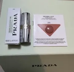PRADA モノクローム ウェイトレス リップカラー B03のサムネイル