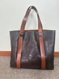 極美品⭐️イルビゾンテ　ビッグロゴ　型押しトートバッグ　肩掛け　ビジネスバッグ 極美品⭐️イルビゾンテ ビッグロゴ 型押しトートバッグ 肩掛け