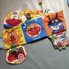アンパンマン 布絵本　かしゃかしゃ