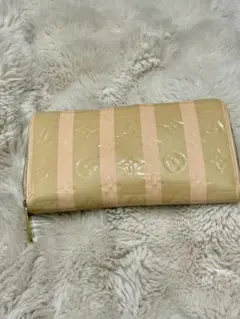 Louis Vuitton ストライプ長財布 ベージュ