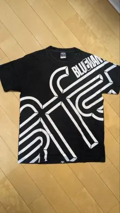 ブラックtシャツ