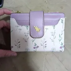 SHEIN　リーフメタルボタン　コンパクトウォレットのサムネイル