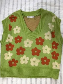 ZARA 花柄ニットベスト