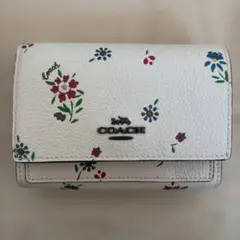 COACH 花柄 二つ折り財布 ホワイト花柄