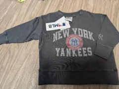 新品タグ付きニューヨーク・ヤンキース トレーナー