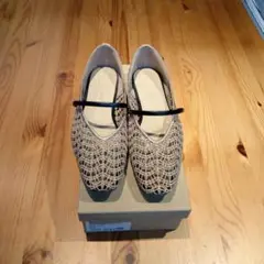 LE TALON スクエアクロシェストラップフラット ベージュ24.5cm