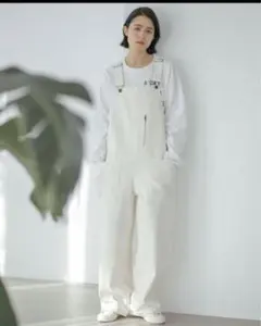 ニコアンド　ホワイト　サロペット Mサイズ