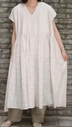 maison de soil CHECK FLOWER V-NECK DRESSのサムネイル