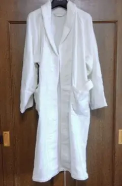 Item thumbnail for item b81b4100-962d-40f3-807b-f376bed193de