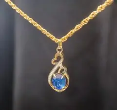 ゴールドチェーン 青色宝石《サファイア》ストーン　ジルコニア付きネックレス