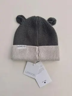 Item thumbnail for item 9f7a548a-9e0f-4be9-aba0-7a6b283ec689