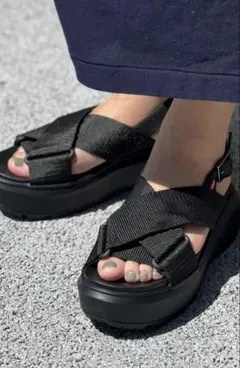 HUNTER U CITY REBEL CROSS-OVER SANDALのサムネイル