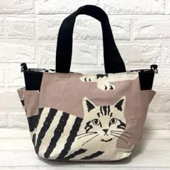 ねこ柄　チューリップバッグ　ラウンドトートバック　dカン付き エチノ生地ピンク
