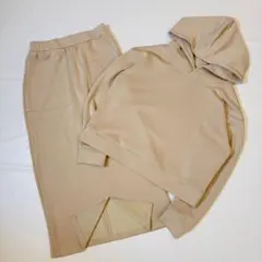 ラジエム セットアップ ベージュ Mダンボール フーディ スカート 上下セット