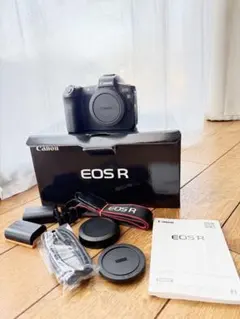 美品Canon EOS R フルサイズミラーレス一眼レフ　ボディ　付属品ありのサムネイル