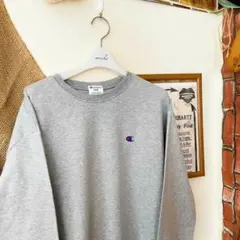 チャンピオン　スウェットトレーナー　グレー