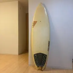 新品格安ESSENCE ショートボードベージュフィッシュ5'2動く！フィン