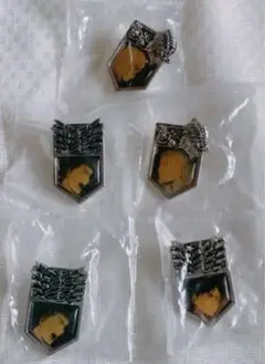 進撃の巨人 ピンバッジ