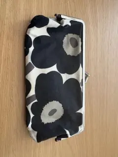 marimekko がま口 ポーチ 花柄のサムネイル