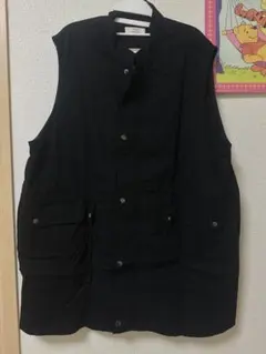 黒ノースリーブベストのサムネイル