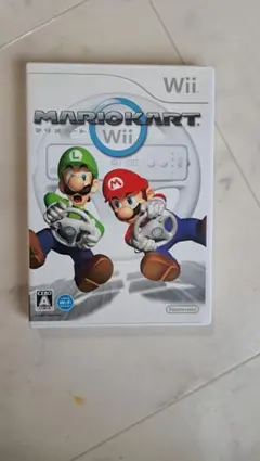 マリオカートWii+専用ハンドル(ゴールド)2つ