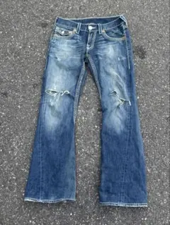 io 着用true religion ブーツカットデニム 白ステッチ