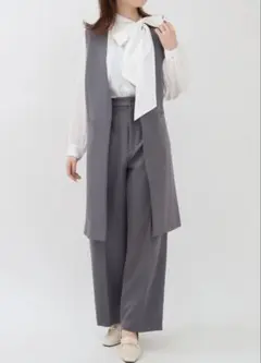 グレー パンツスーツ ロングベスト付き