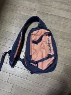 patagonia 8Lスリングバッグ ワンショルダーバッグ　ネイビー/オレンジのサムネイル