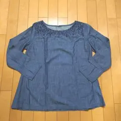 サニークラウズ デニム刺繍長袖チュニック Мサイズのサムネイル