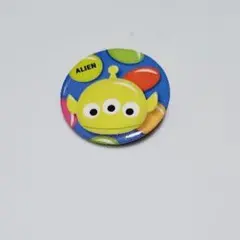 ディズニー　缶バッチ　グリーンメン