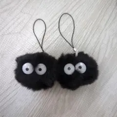 まっくろくろすけ　ストラップ　キーホルダー　となりのトトロ　2個